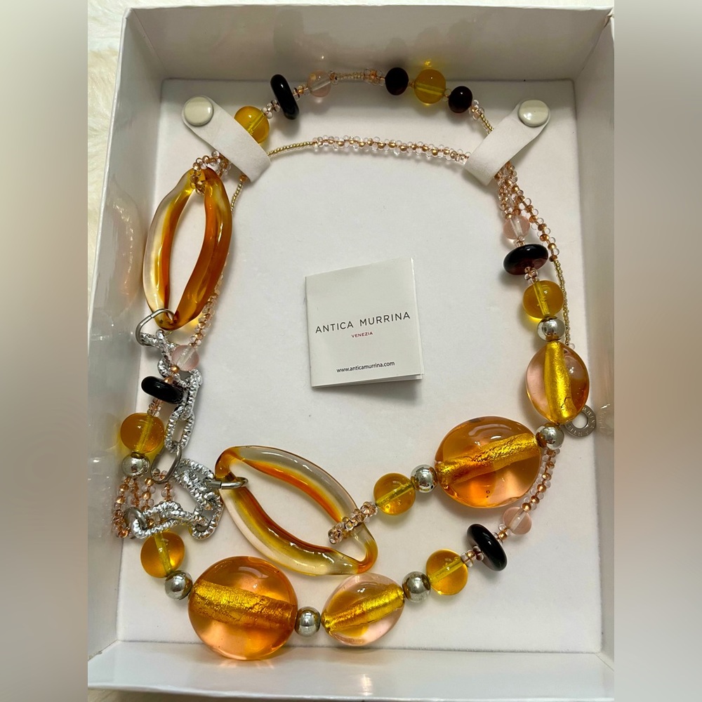 Distinctive Antica Murrina Venezia foliage long glass necklace